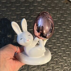 Bath & Body Works White bunny soap holder